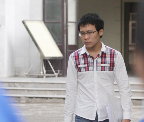 Những thí sinh ra sớm nhất phòng thi - 13
