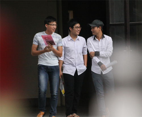 Những thí sinh ra sớm nhất phòng thi - 11
