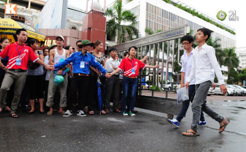 Số lượng thí sinh bỏ thi và đình chỉ tăng - 2