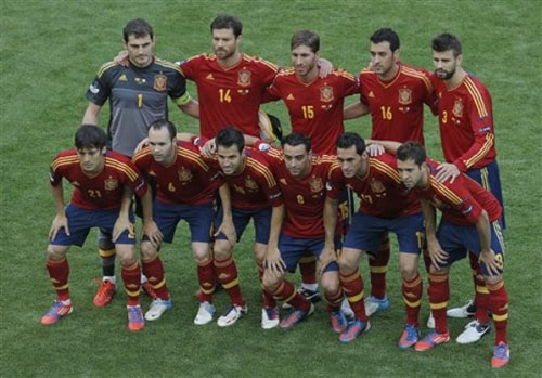 Từ Barca đến TBN: Cách mạng không số 9 - 2