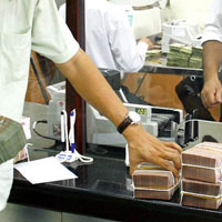 Tài chính - Bất động sản - Ngân hàng tiếp tục đua lãi suất kỳ hạn dài