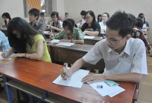 Đề Hóa dễ, đề Anh nhẹ nhàng - 4