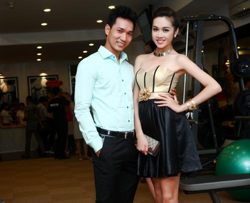 Thái Hà tươi trẻ cùng áo hở lưng - 6