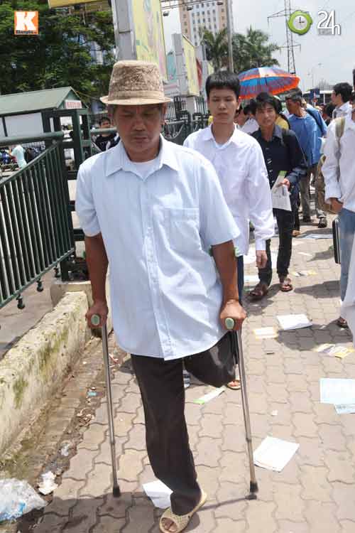 “Bẹp ruột ” về quê sau môn thi cuối - 12