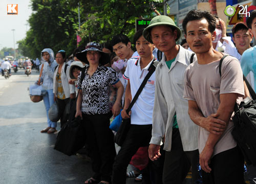 “Bẹp ruột ” về quê sau môn thi cuối - 7