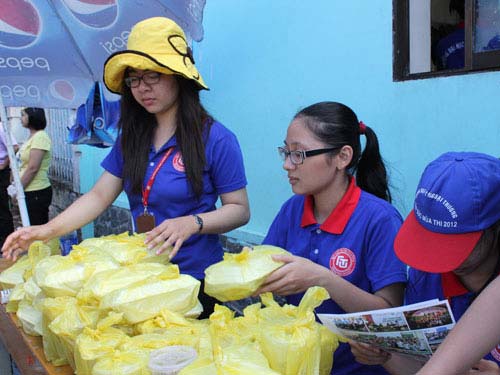 Mang dao, ép bạn cho chép bài thi - 3