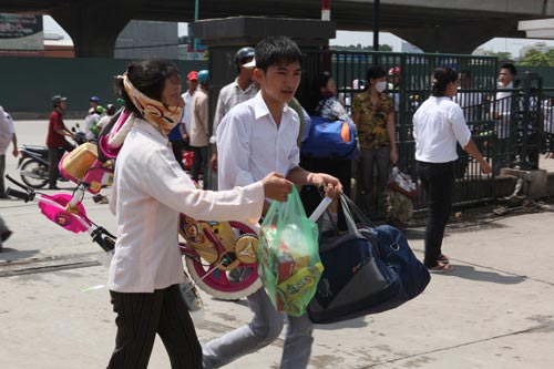 "Sợ" Hà Nội, sĩ tử chen nhau về quê - 5