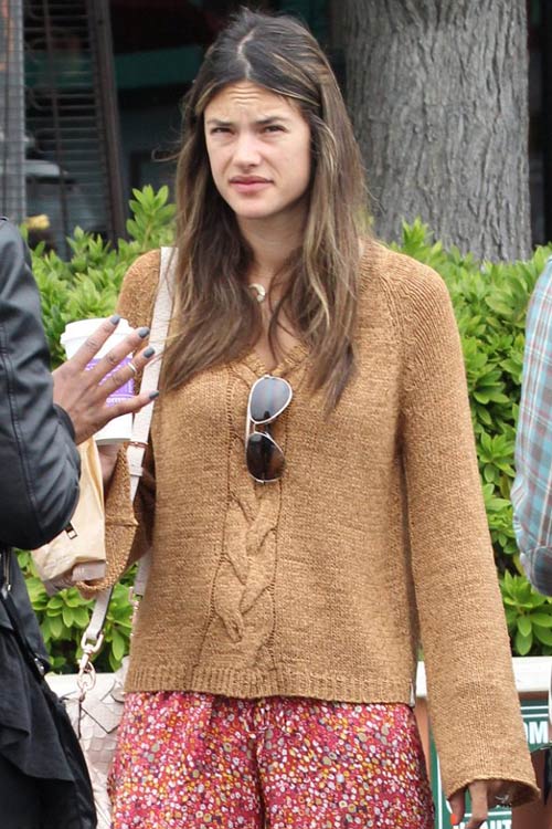 Lady Gaga tập tành "chèn ép" ngực - 10