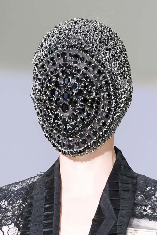 Martin Margiela lấy pha lê bịt mặt - 7