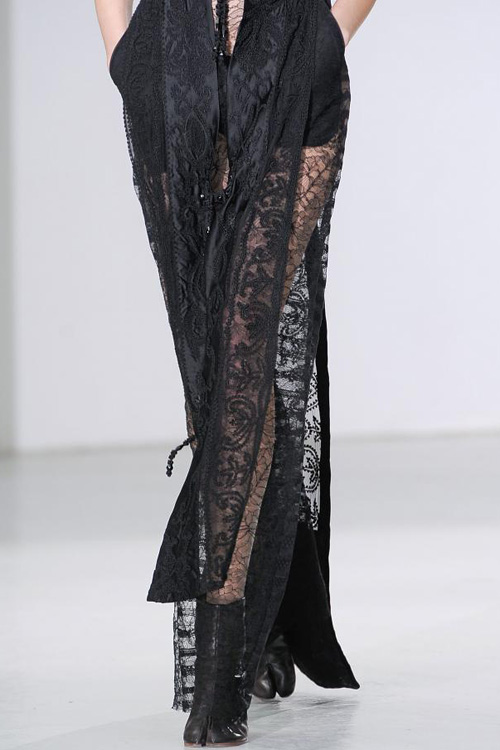 Martin Margiela lấy pha lê bịt mặt - 5