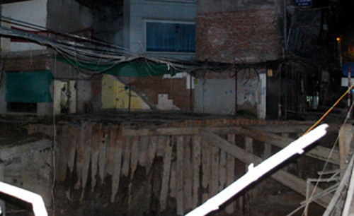 HN: Hoảng loạn vì nhà 4 tầng "dọa" sập - 2