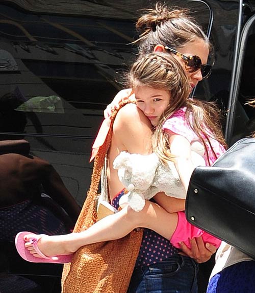 Katie cản trở Tom tiếp xúc con gái - 3