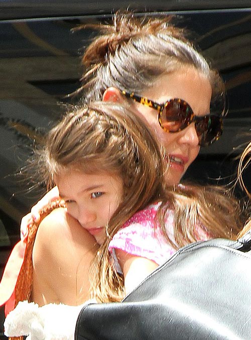 Katie cản trở Tom tiếp xúc con gái - 8