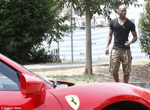 Người thân Balotelli ép Fico phá thai - 1