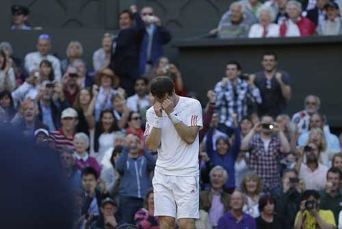 Federer hạnh phúc, Murray nghẹn ngào - 1
