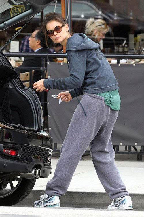 Katie Holmes lộ vòng 1 già nua, xập xệ - 7