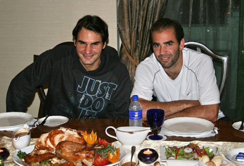 Federer: Người hùng trong mắt Sampras - 1
