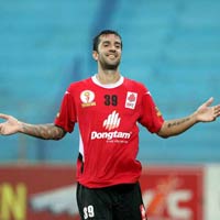 Bóng đá - Cựu đồng đội Xavi, Casillas toả sáng ở Việt Nam