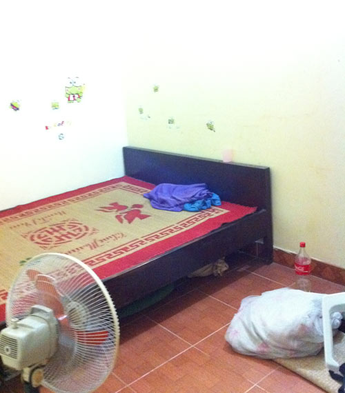 Sĩ tử phát hoảng trong vòng vây nhà trọ - 7