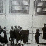 Đường khoa cử từ đây dứt hẳn...