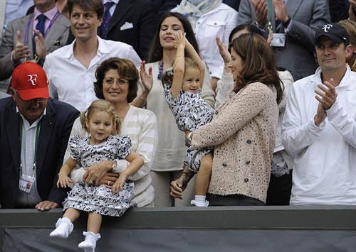 Hai “thiên thần” giúp Federer VĐ Wimbledon - 5