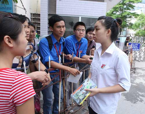 Đưa "thảm họa thần tượng" vào đề Văn - 7