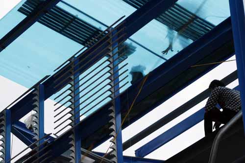 Giàn đỗ xe bằng thép hiện đại đầu tiên ở Hà Nội - 12