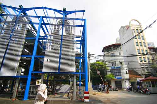 Giàn đỗ xe bằng thép hiện đại đầu tiên ở Hà Nội - 13