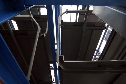 Giàn đỗ xe bằng thép hiện đại đầu tiên ở Hà Nội - 7