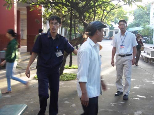 Đưa "thảm họa thần tượng" vào đề Văn - 12