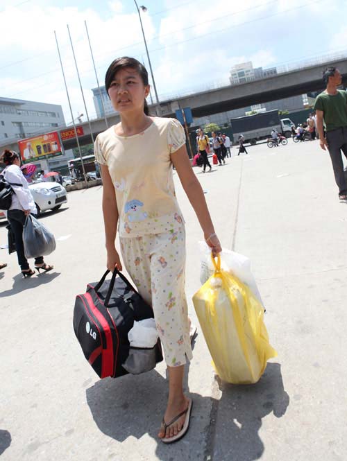 Sĩ tử "đội nắng" về quê - 10