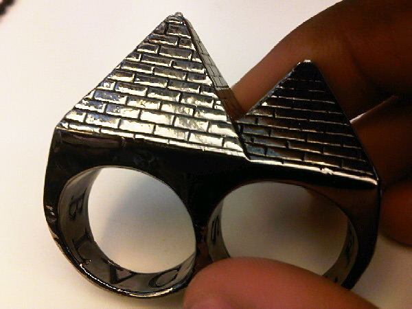 Trang sức kim tự tháp: Sành và nhân văn! - 4