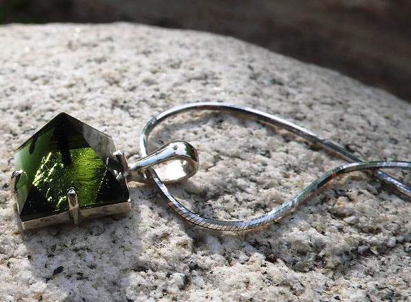 Trang sức kim tự tháp: Sành và nhân văn! - 16