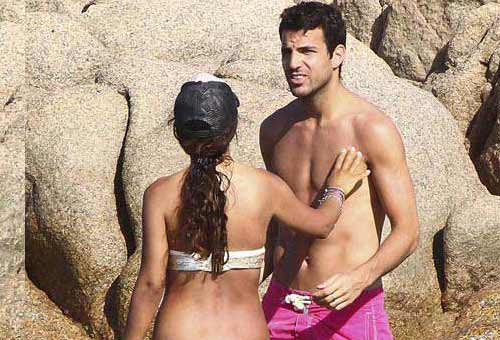 Fabregas “bay bổng” cùng người tình - 3