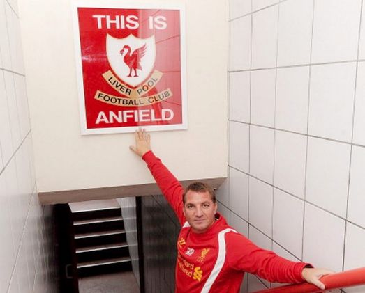 Liverpool: Lối thoát nào cho Carroll? - 1