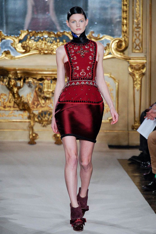 Hoa văn quý tộc làm chủ xu hướng 2012 - 2