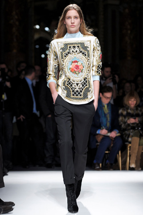 Hoa văn quý tộc làm chủ xu hướng 2012 - 4