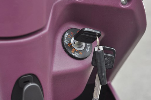 Xuất hiện xe tay ga Candy HI giá 21,7 triệu đồng - 5