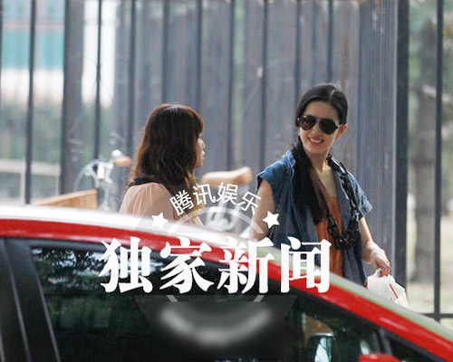 "Siêu vòng 1" bị yêu cầu mặc kín đáo - 12