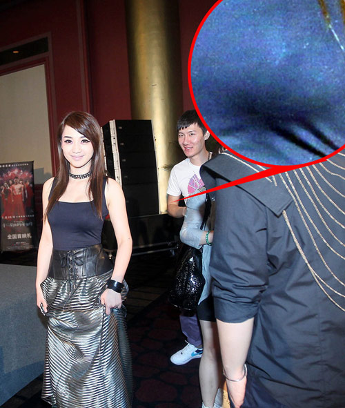 "Siêu vòng 1" bị yêu cầu mặc kín đáo - 9