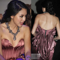 Xu hướng thời trang - Trương Tử Lâm khoe thềm ngực lụa là