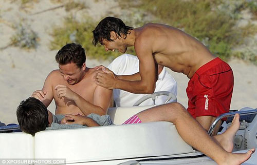 Nadal tìm vui sau “thảm họa” Wimbledon - 5