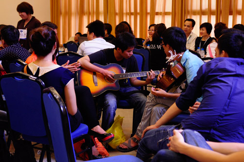 Căng thẳng vòng loại Vietnam Idol tại HN - 13