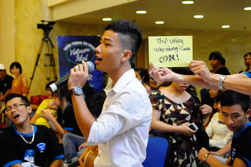 Căng thẳng vòng loại Vietnam Idol tại HN - 11