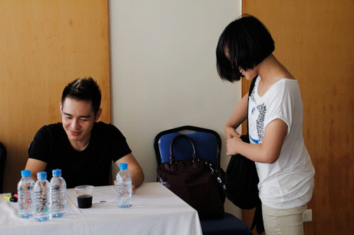 Căng thẳng vòng loại Vietnam Idol tại HN - 6