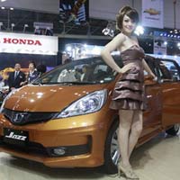 Ô tô - Xe máy - Chưa thể thu phí hạn chế ôtô trong vài ba năm tới?