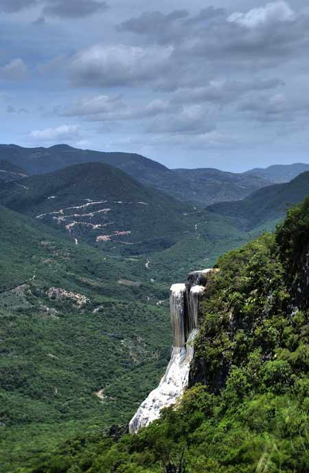 Vẻ đẹp tuyệt vời của ngọn thác ảo ở Mexico - 3