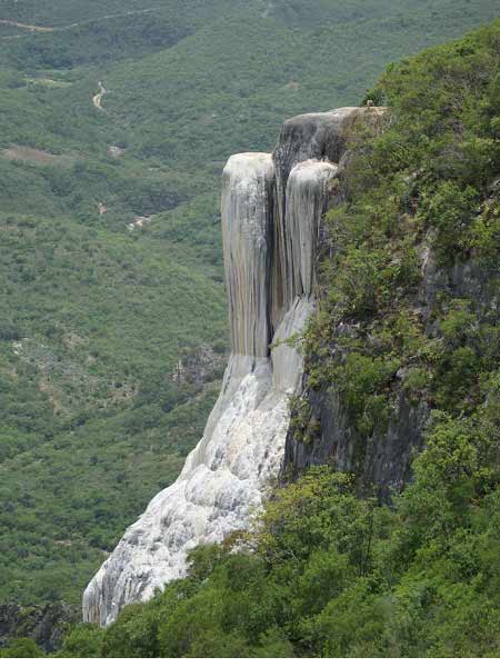 Vẻ đẹp tuyệt vời của ngọn thác ảo ở Mexico - 4