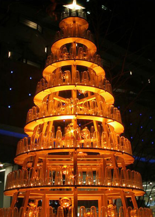Cây thông Noel bằng vàng giá 42 tỷ được sản xuất tại Nhật Bản