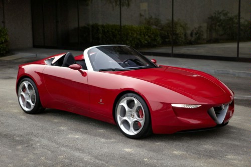 Alfa Romeo Spider “siêu mẫu” trên sàn diễn - 1